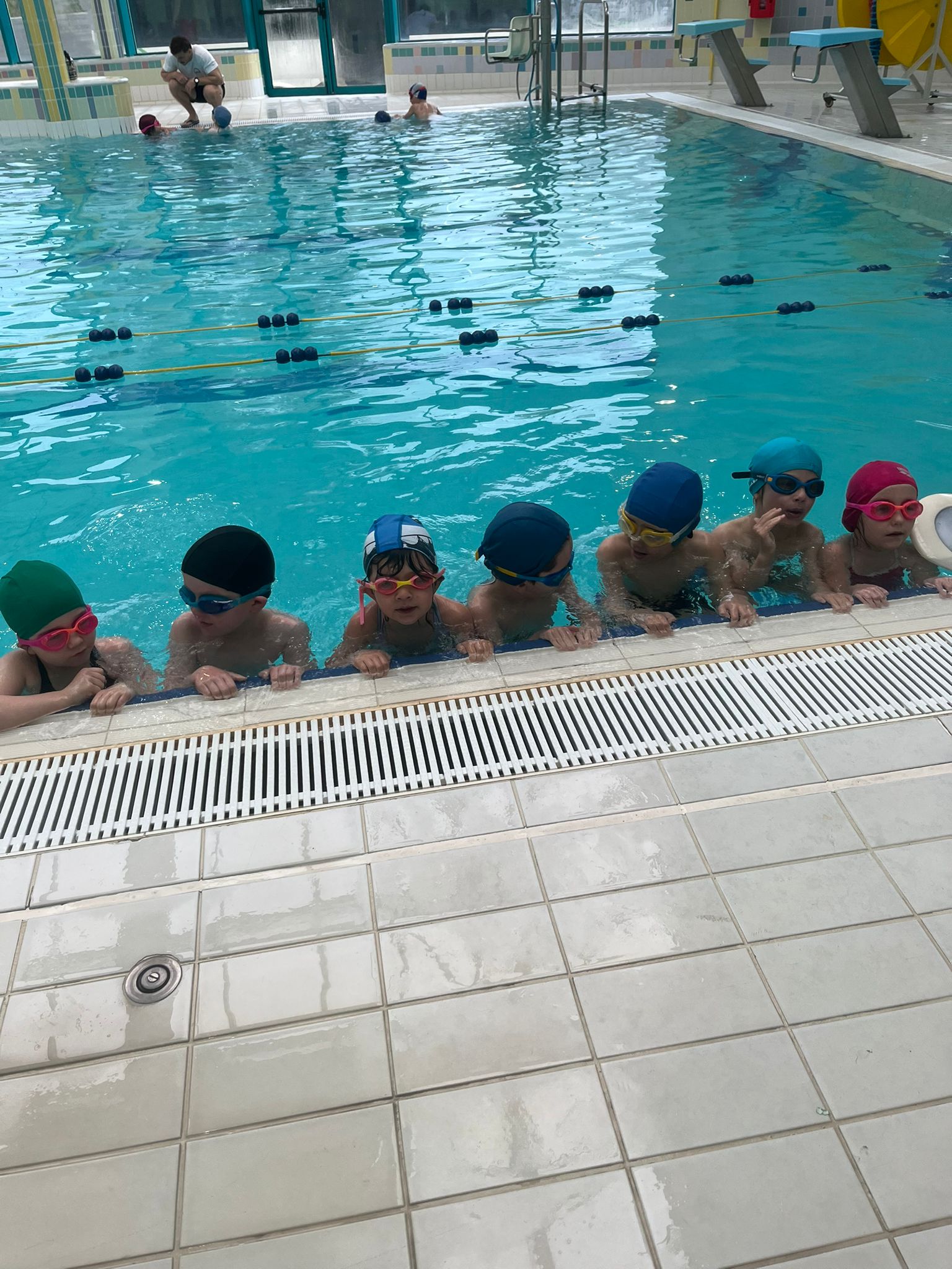 À l’eau ! Les CP et CE1 à la piscine 🏊♂️💦